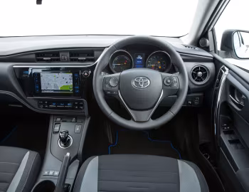 Panel frontal Toyota Auris Hybrid [UK-spec] '2015–19