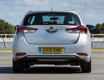 Toyota Auris Hybrid [UK-spec] '2015–19