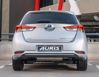 Toyota Auris Hybrid [South Africa] '2015–18