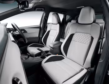 Interior Toyota Auris Hybrid [Japan] '04.2016–04.2018