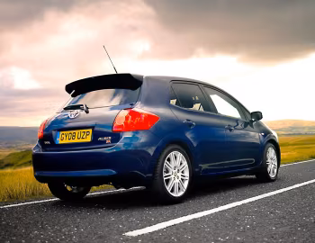 Toyota Auris SR 5-door [UK-spec] '2008–10
