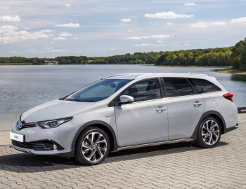 Toyota Auris Touring Sports Hybrid "Freestyle" [EU-spec] '2017–19
