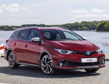 Toyota Auris Touring Sports Hybrid "Freestyle" [EU-spec] '2017–19