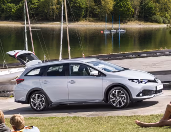 Toyota Auris Touring Sports Hybrid "Freestyle" [EU-spec] '2017–19