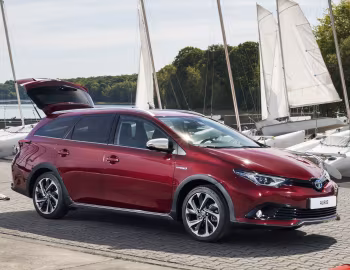 Toyota Auris Touring Sports Hybrid "Freestyle" [EU-spec] '2017–19