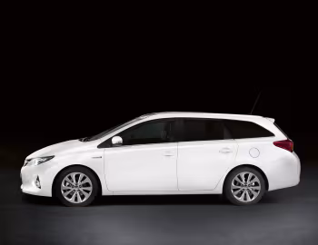 Toyota Auris Touring Sports Hybrid '2013–15
