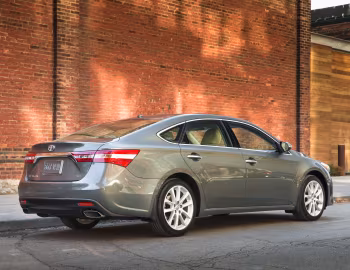 2013–15 Toyota Avalon XLE [North America] '2012–15