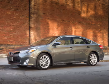 2013–15 Toyota Avalon XLE [North America] '2012–15
