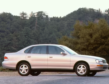 1995–97 Toyota Avalon XLS [North America] (MCX10) '09.1994–97