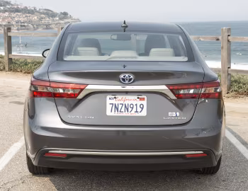 2016–18 Toyota Avalon Hybrid [North America] '2015–18