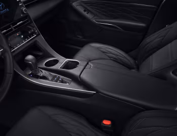 Interior Toyota Avalon Hybrid Limited [China] '2019–22