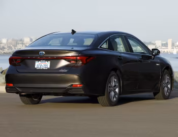 2019–22 Toyota Avalon Hybrid XLE '2018–22