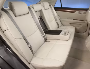 Interior 2011–12 Toyota Avalon Limited [North America] (GSX30) '04.2010–10.2012