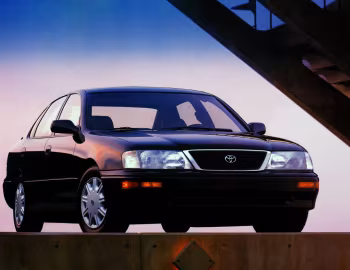1995–97 Toyota Avalon XL [North America] (MCX10) '09.1994–97