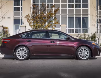 2013–15 Toyota Avalon XLE [North America] '2012–15