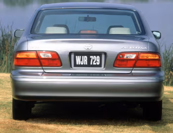 1998–99 Toyota Avalon XLS [North America] (MCX10) '1997–08.1999