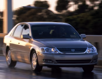 2000–02 Toyota Avalon XLS [North America] (MCX20) '09.1999–2002