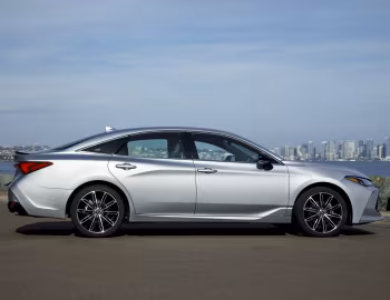 2019–20 Toyota Avalon XSE [North America] '2018–20