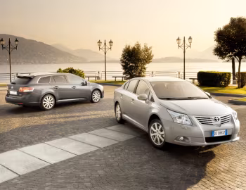 Toyota Avensis (T270) '2009–11