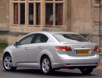 Toyota Avensis [UK-spec] (T270) '2009–11