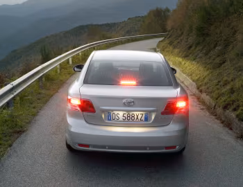Toyota Avensis (T270) '2009–11