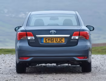 Toyota Avensis [UK-spec] (T270) '2011–15