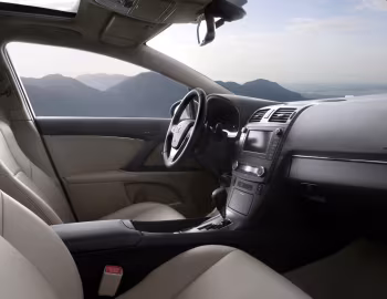 Interior Toyota Avensis (T270) '2009–11