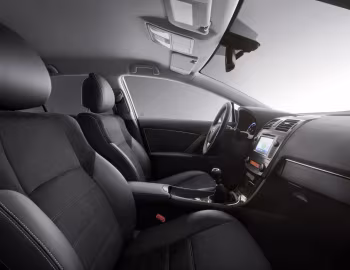 Interior Toyota Avensis (T270) '2011–15