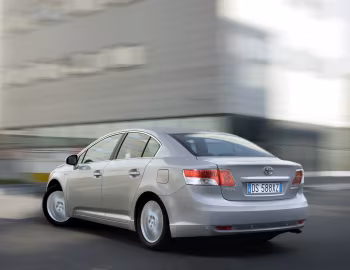 Toyota Avensis (T270) '2009–11