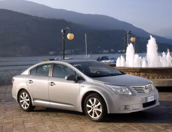 Toyota Avensis (T270) '2009–11