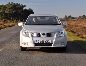 Toyota Avensis [UK-spec] (T270) '2009–11