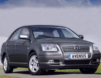 Toyota Avensis Hatchback [UK-spec] '2003–06