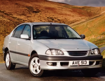 Toyota Avensis CDX Saloon [UK-spec] (T220) '1997–2000