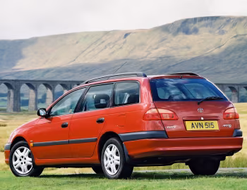 Toyota Avensis Estate [UK-spec] (T220) '2000–03