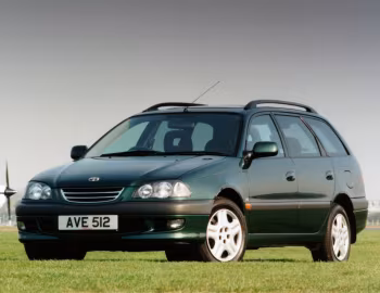 Toyota Avensis GLS Estate [UK-spec] (T220) '1997–2000