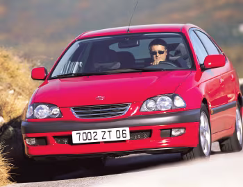 Toyota Avensis Liftback [Worldwide] (T220) '1997–2000