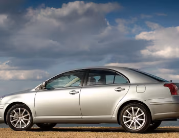 Toyota Avensis Hatchback [UK-spec] '2006–08