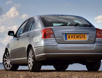 Toyota Avensis Hatchback [UK-spec] '2006–08