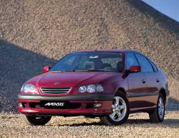 Toyota Avensis Liftback [Worldwide] (T220) '1997–2000