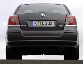 Toyota Avensis Sedan '2006–08