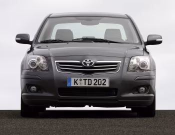 Toyota Avensis Sedan '2006–08
