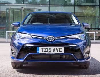 Toyota Avensis [UK-spec] (T270) '2015–18