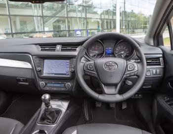 Panel frontal Toyota Avensis [UK-spec] (T270) '2015–18