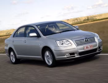 Toyota Avensis Sedan '2003–06