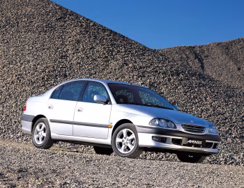 Toyota Avensis Sedan [Worldwide] (T220) '1997–2000