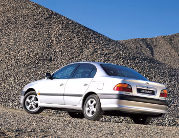 Toyota Avensis Sedan [Worldwide] (T220) '1997–2000