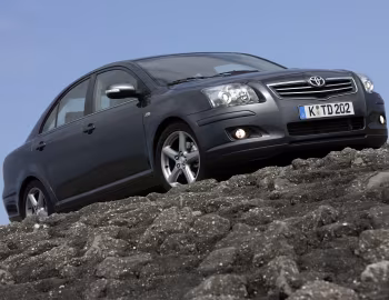 Toyota Avensis Sedan '2006–08