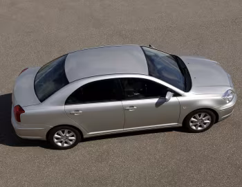 Toyota Avensis Sedan '2003–06