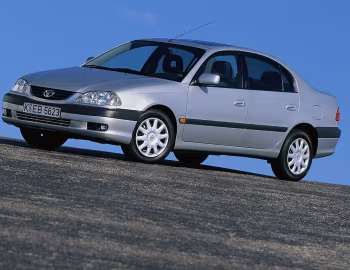 Toyota Avensis Sedan [Worldwide] (T220) '2000–03
