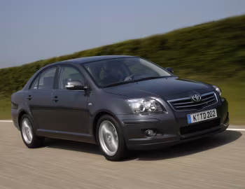 Toyota Avensis Sedan '2006–08